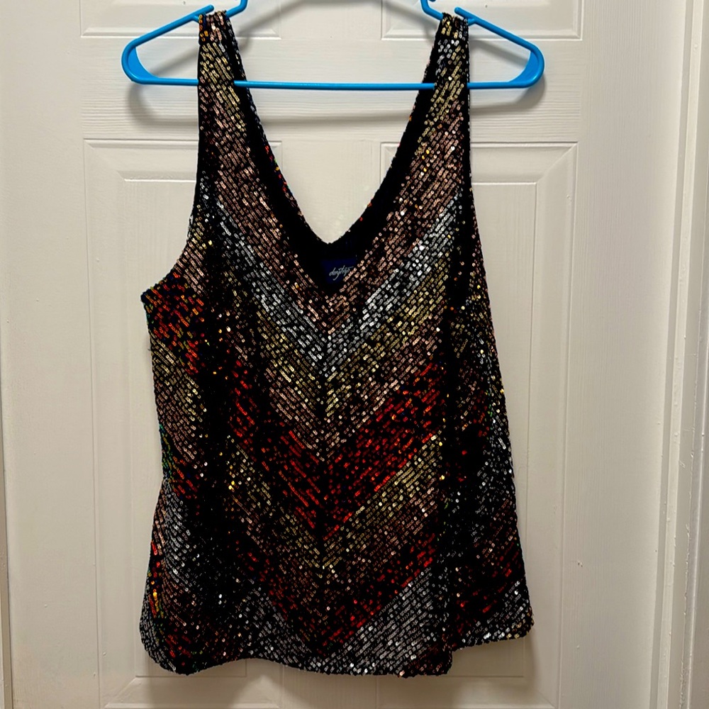 Top bought from Buckle. Worn once, originally paid $60